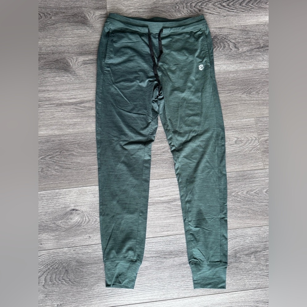 Women’s Born Primitive Green Jogger Pants S